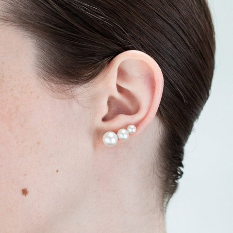Pearl Earstuds Triple Jewellery Saskia Diez - der ZEITGEIST