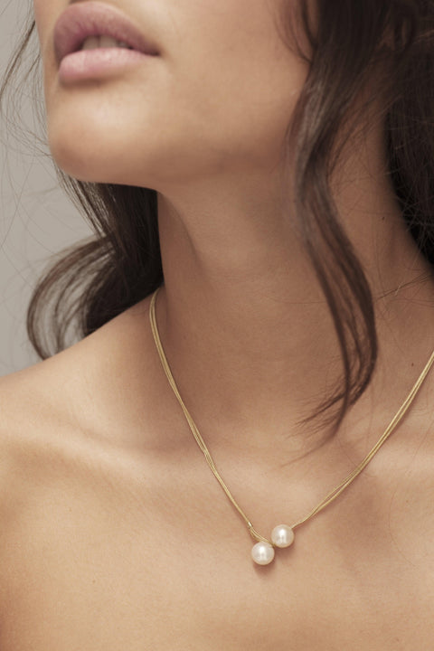Gold Pearl Boule Necklace Jewellery Saskia Diez - der ZEITGEIST